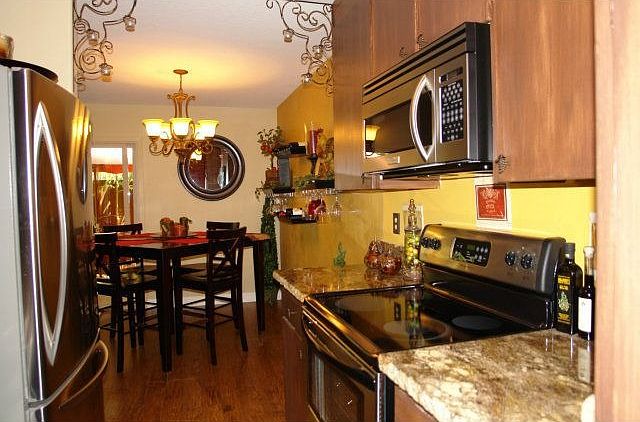 1st image of 2607 S Park Ln