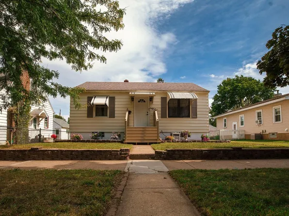 1822 AVON STREET, La Crosse, WI 54603