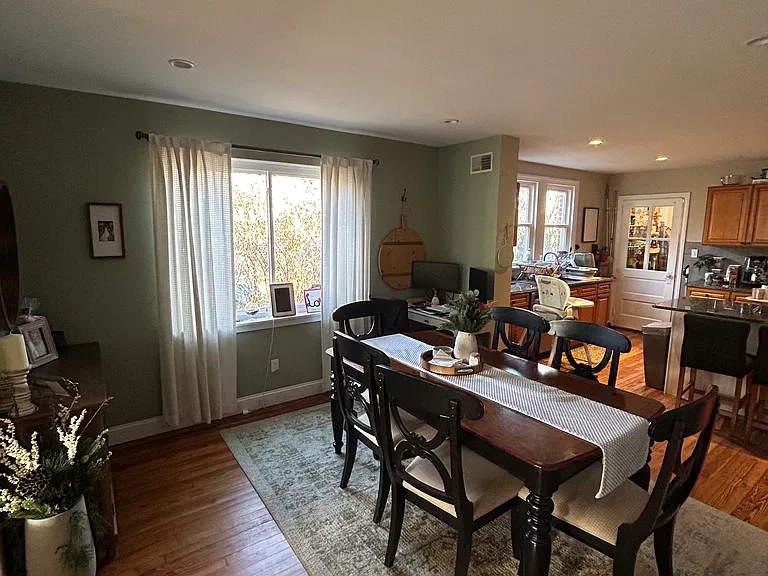 53 Apple St — Photo 8