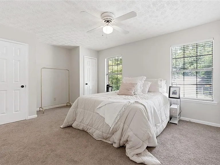 1070 Travelers Trl NW — Photo 11