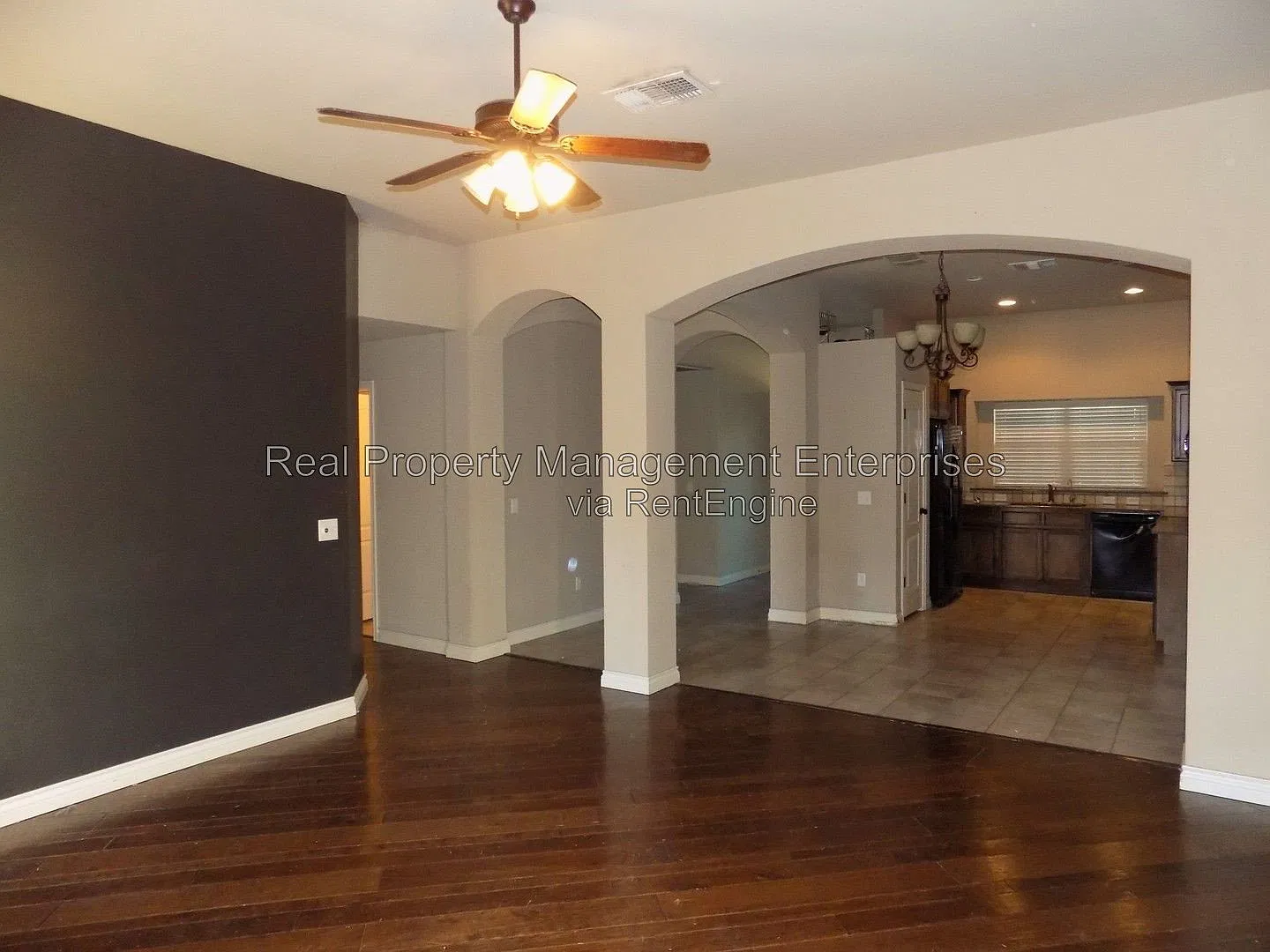 3 bed, 2.0 bath, 1440 sqft, $1,845 — Photo 2