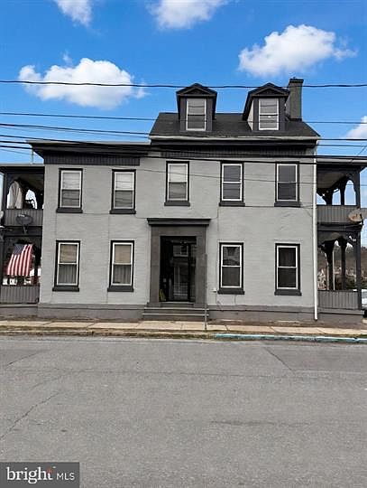 1st image of 200 Jackson St APT D