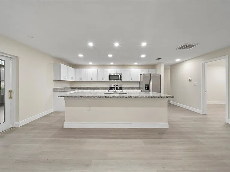 2662 Derbyshire Rd — Photo 8