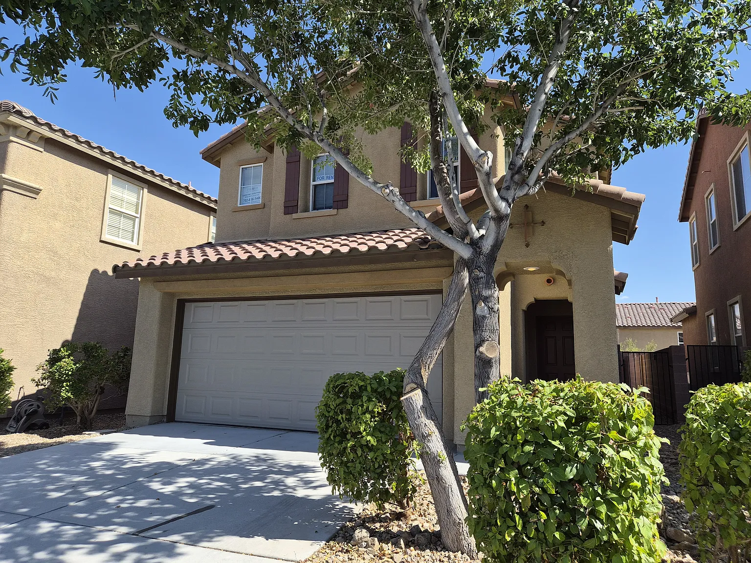 3 bed, 1572 sqft, $2,300 — Photo 1
