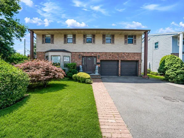 211 Meredith Lane, West Hempstead, NY 11552
