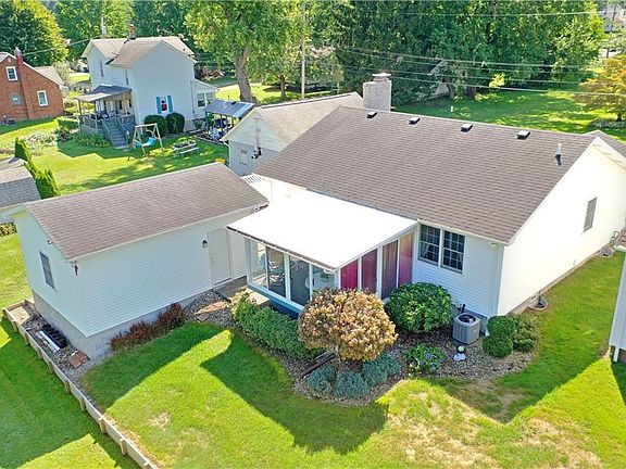5th image of 66 Furlen Ct