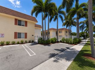 515 S Sequoia Dr, West Palm Beach, FL 33409