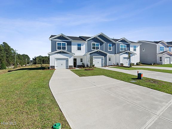 2nd image of 2053 Prospect Street