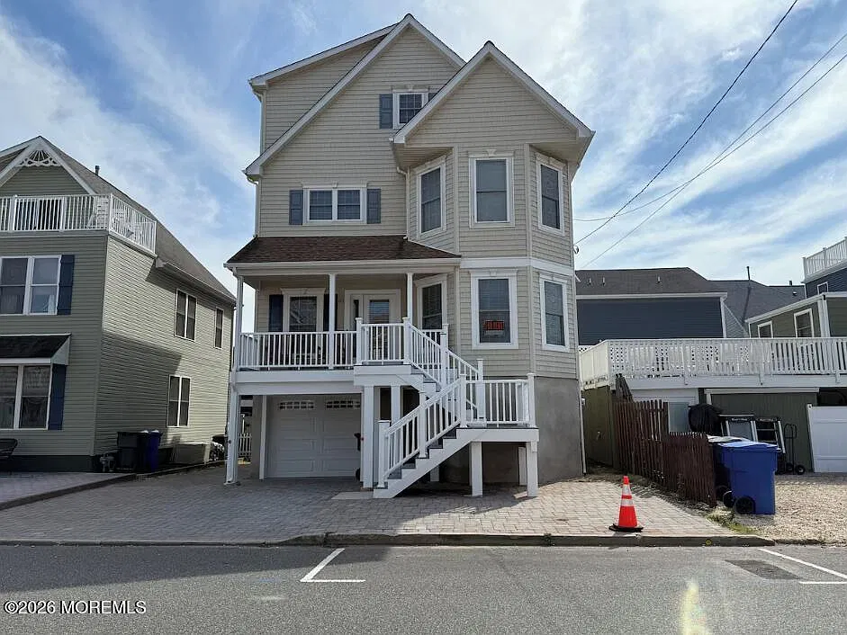 63 Fort Ave