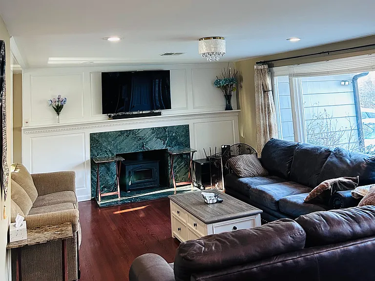 477 Booth Hill Rd — Photo 9