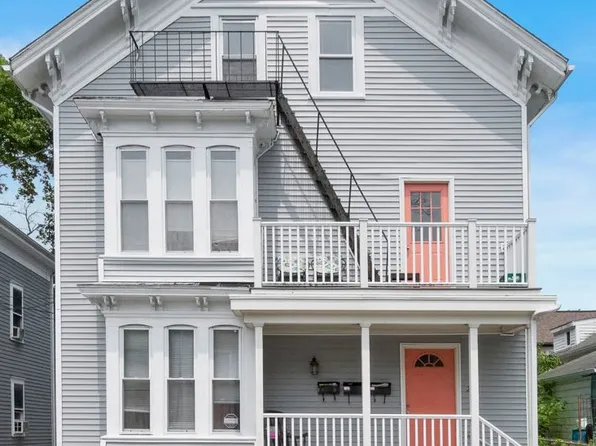 202 Lippitt St #2, Providence, RI 02906