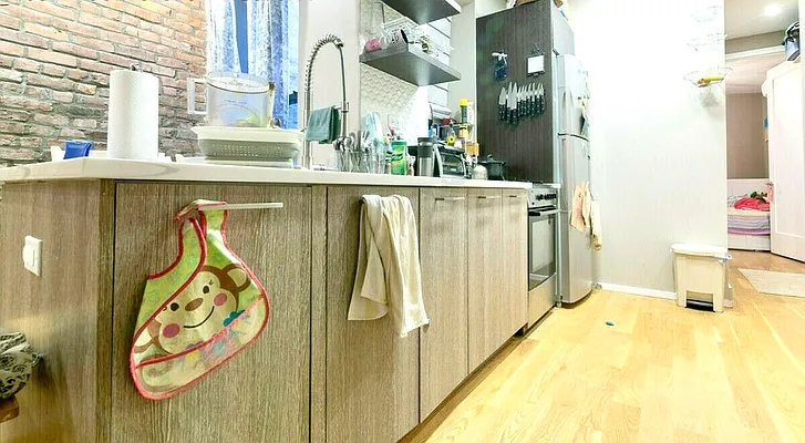 Rented by Bold New York | media 12