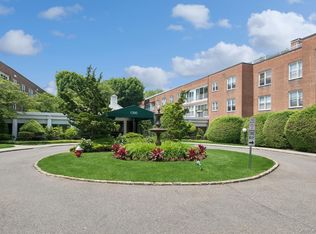 1390 Broadway #118, Hewlett, NY 11557