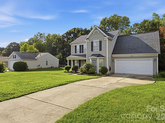 3rd image of 109 Clairwood Dr