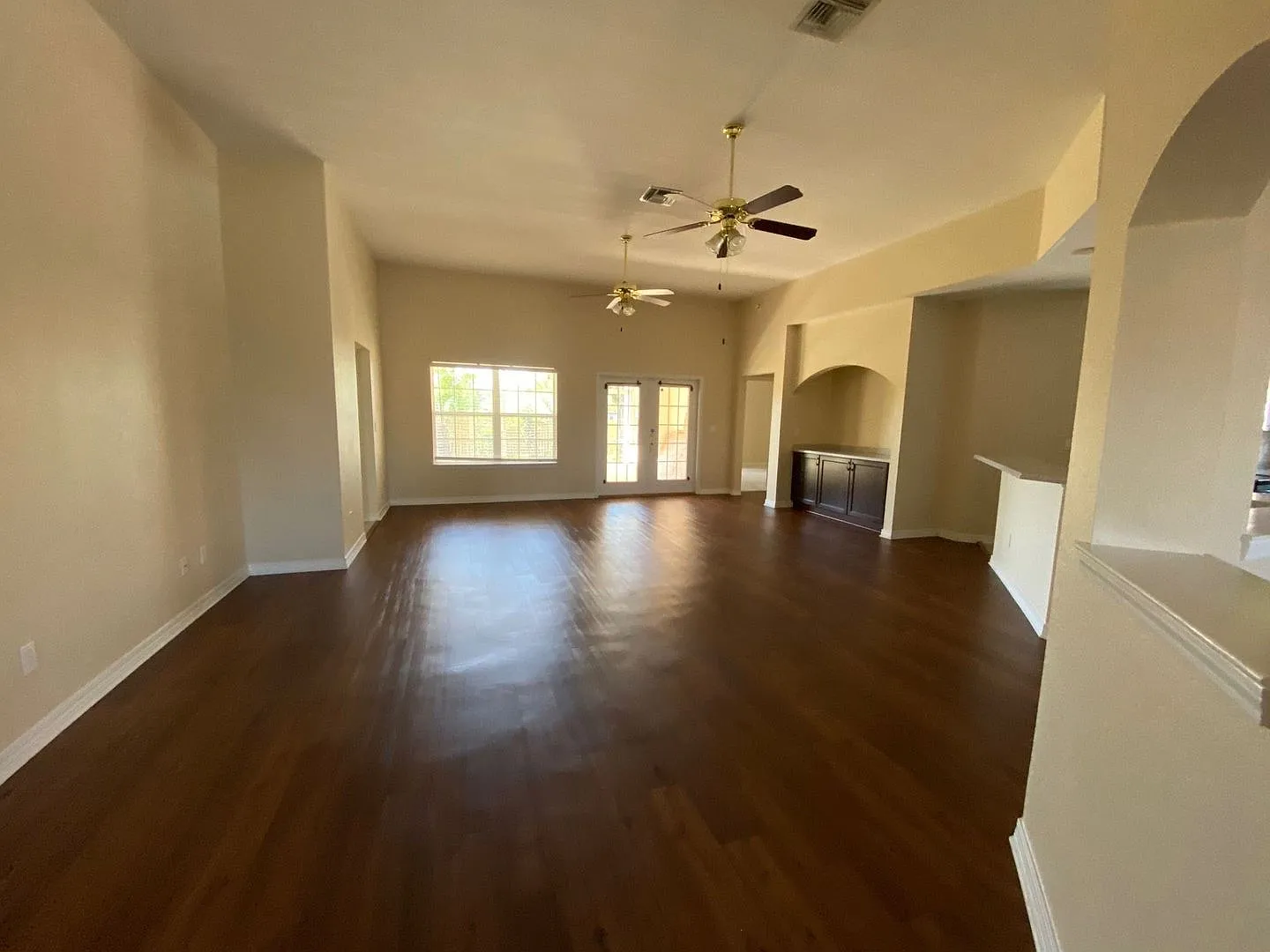 Expansive Home In The Desirable "The Hammocks" In Lynn Haven! *Special: 1/2 Off 1st Month For A-D... — Photo 4