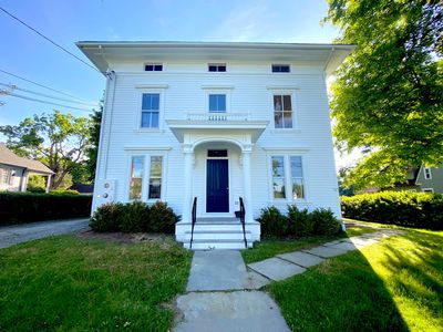 22 Main St, Newtown, CT, 06470