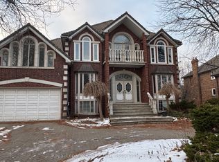 2501 Mississauga Rd, Mississauga, ON L5H4G9