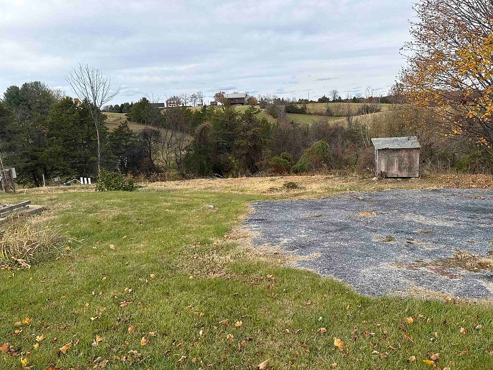 1st image of 382 Sangers Ln