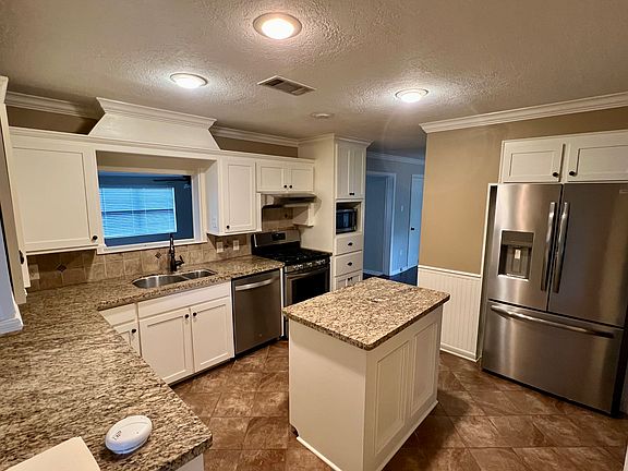 2nd image of 8490 Frazier Dr