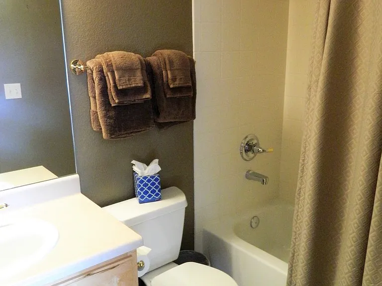 192 Robin Dr — Photo 12