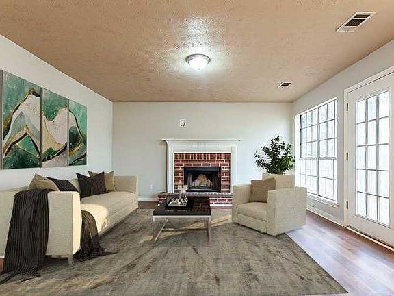 3rd image of 3585 Cameron Hills Pl