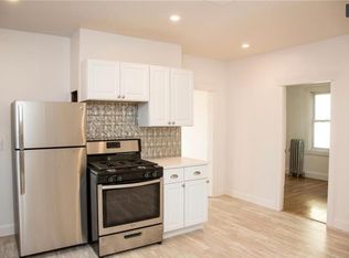 87 Oakland Ave APT 1, Providence, RI 02908