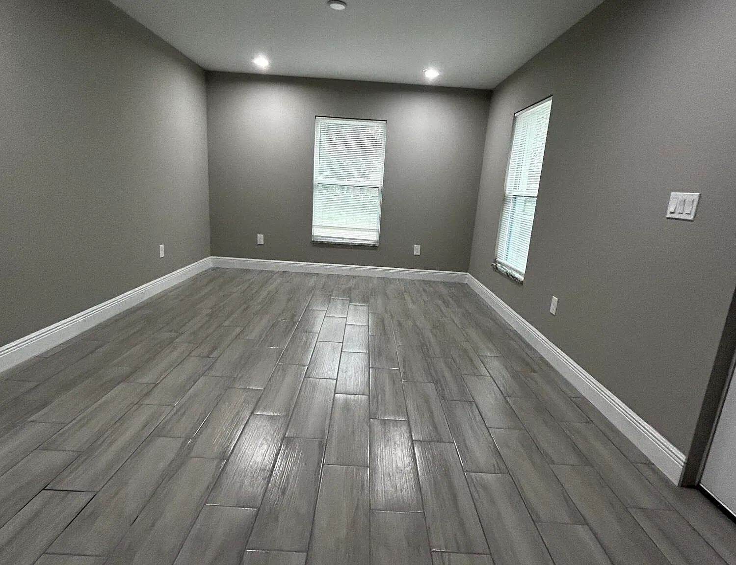 2 bed, 2.0 bath, 865 sqft, $1,900 — Photo 3