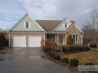 898 W Landing Dr, Jefferson, NC 28640