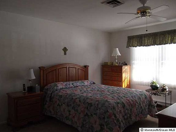 5th image of 1000 Argyll Circle #A