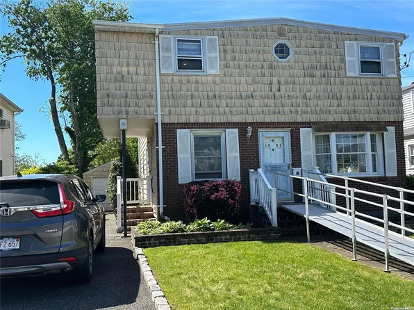 1086 Tulsa Street, Uniondale, NY 11553