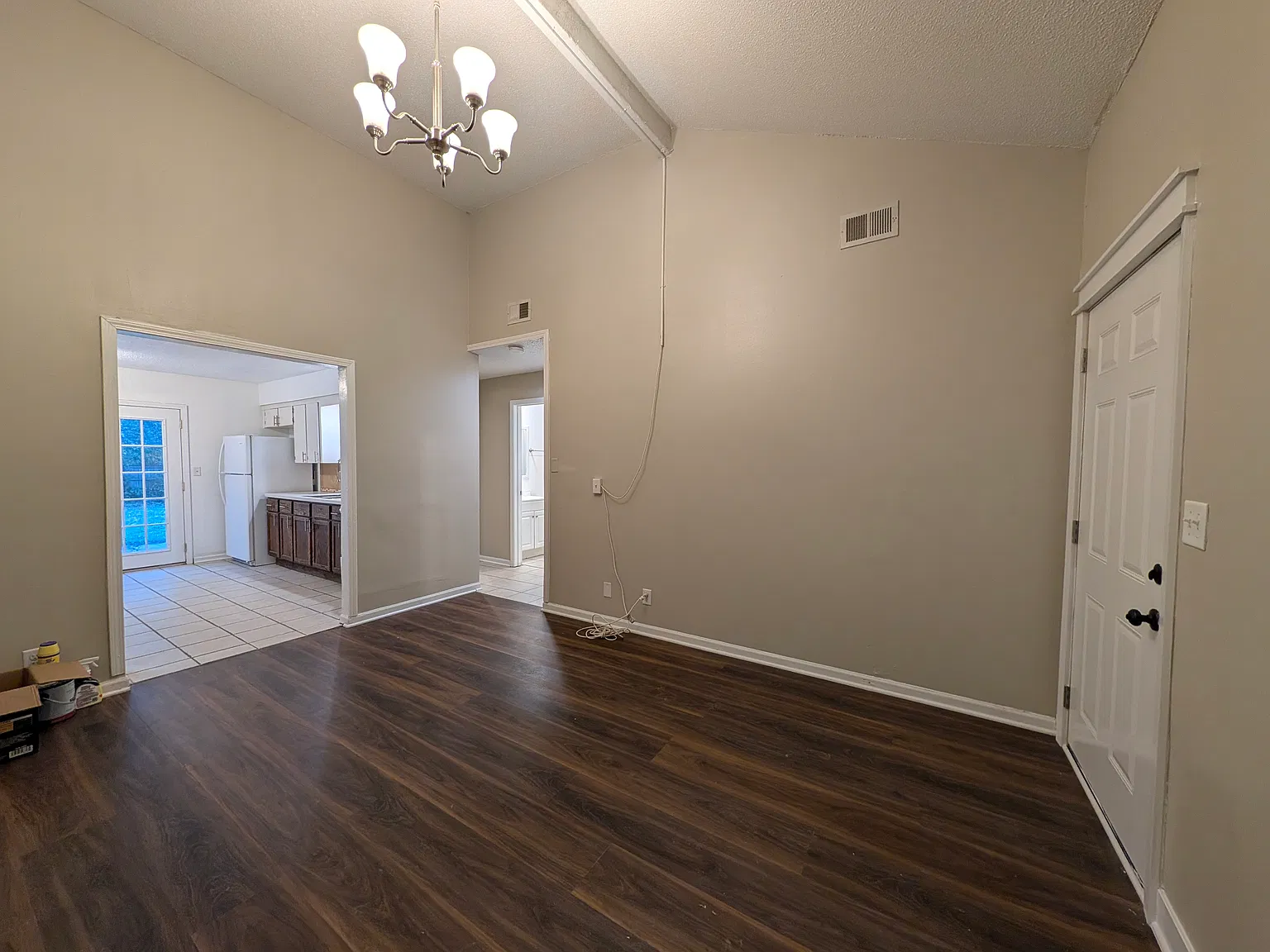 414 N Iowa St — Photo 3