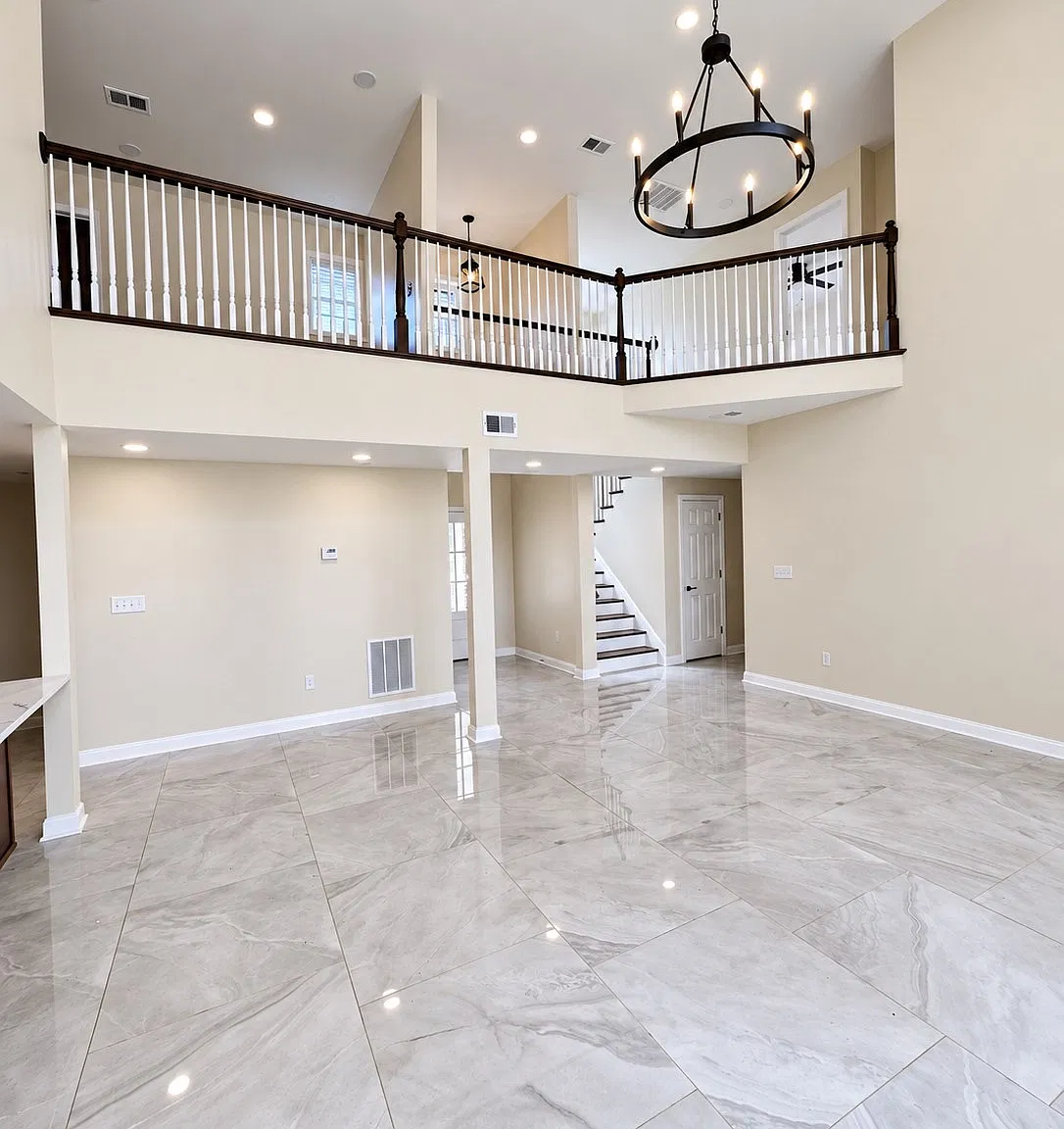 5 bed, 2948 sqft, $3,999 — Photo 3