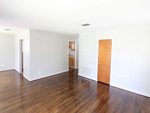 2nd image of 2307 17th St