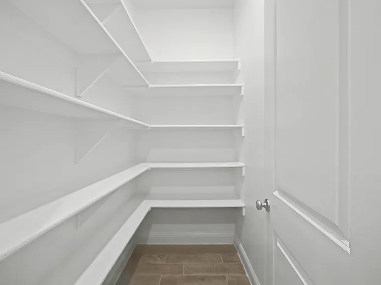 537 Hutchinson Ln — Photo 11