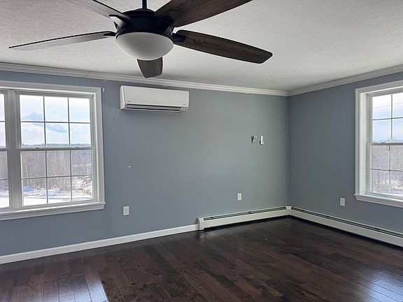 5th image of 8 Durgin Farm Road