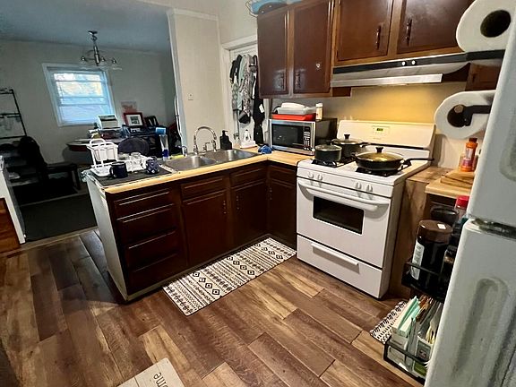 5th image of 505 Calumet Ave