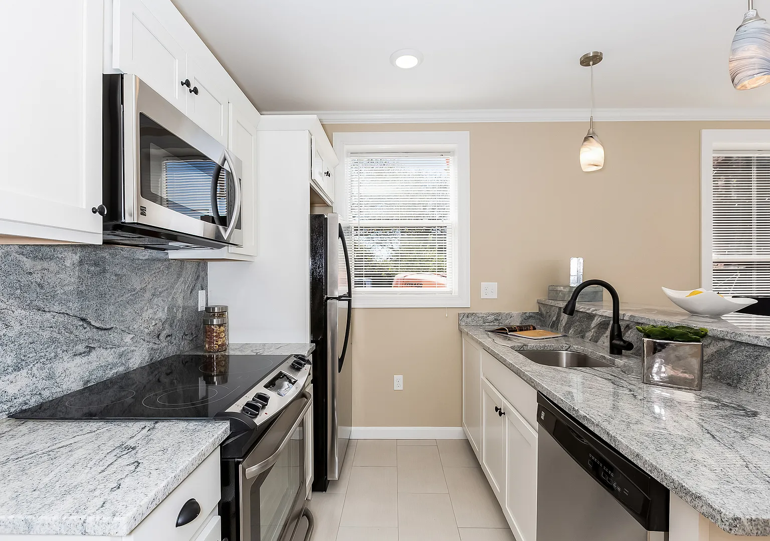 34 Decatur St — Photo 3