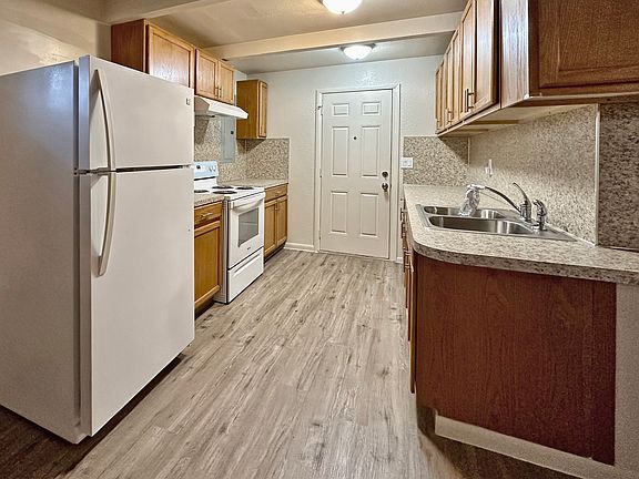 3rd image of 3221 94th St S #E