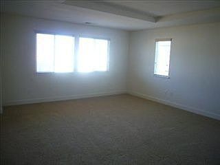 4th image of 215 Abelia Ln