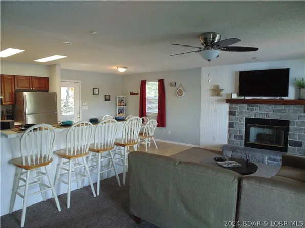 129 Mystic Cir, Sunrise Beach, MO 65079