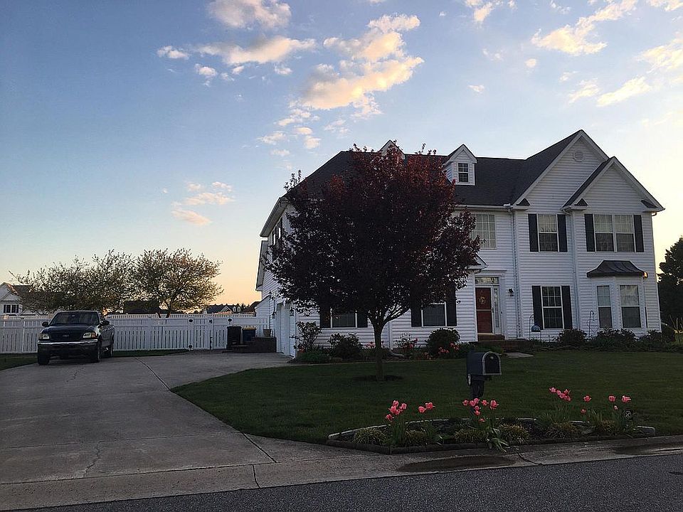 1st image of 417 Apple Blossom Dr