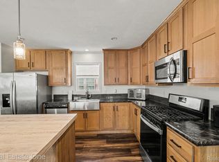 6548 Prince Blvd, Fenton, MI 48430