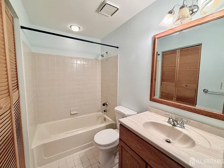 2310 Ravens Crest Dr — Photo 17