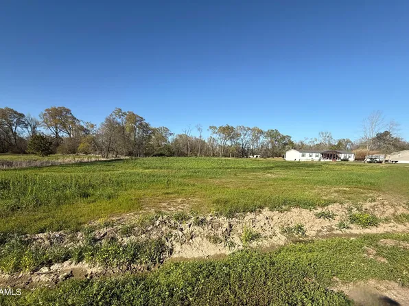 Richard St, Sunset, LA 70584