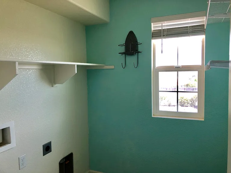 2554 Walker Dr — Photo 24