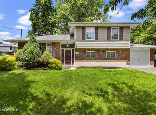 44 Koenig Ln, Freehold, NJ 07728