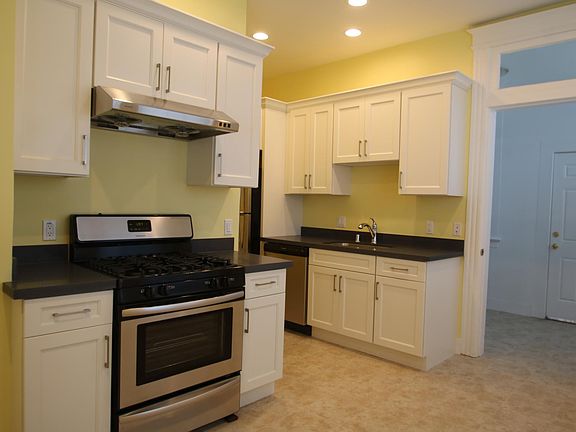 3rd image of 593 Potrero Ave APT D