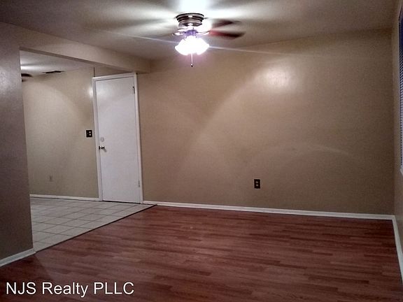 3rd image of 3300 Maitland Dr