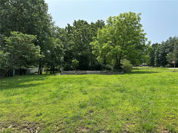 320 W Hazelwood Dr #24, Lead Hill, AR 72644