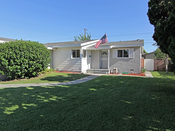 2nd image of 2854 W Academy Ave